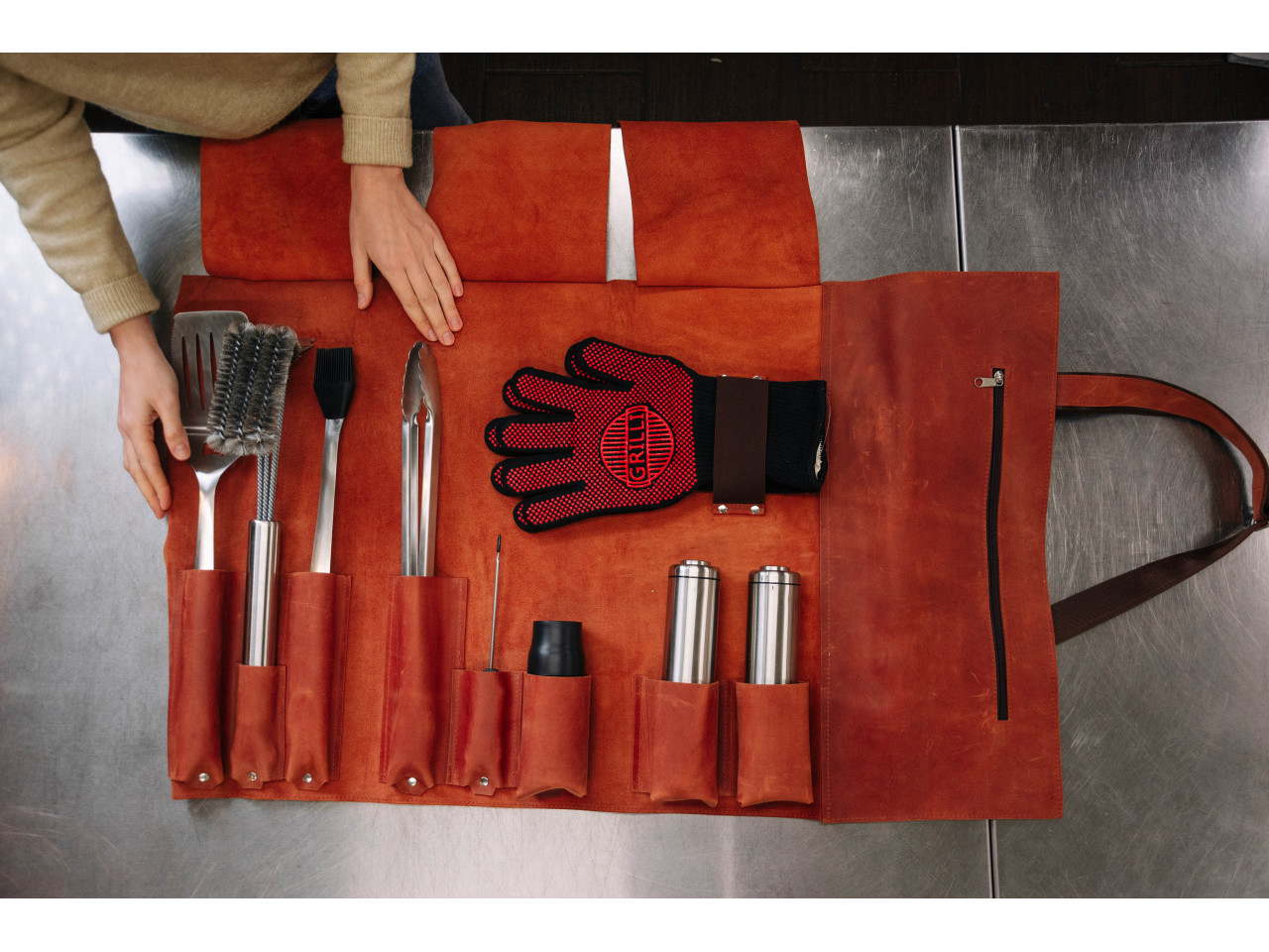 Leather grill tool organizer + TOP 10 GRILLI accessories 888044