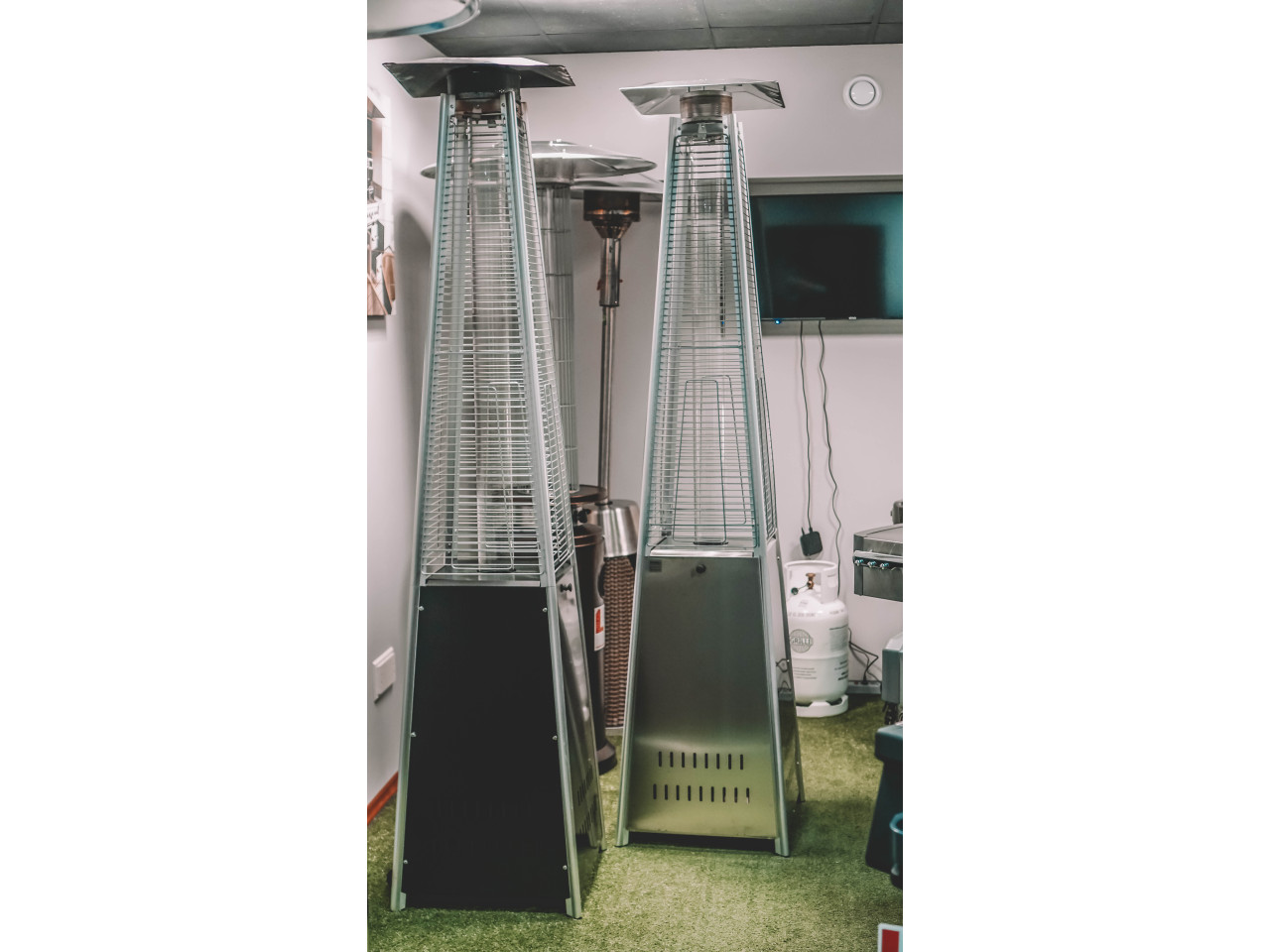 Umbrella gas patio heater Pyramid black GRILLI 77377