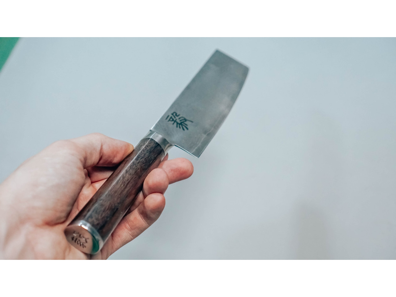 Kitchen knife made of Damascus steel Professional, 18 cm. GRILLI 777759