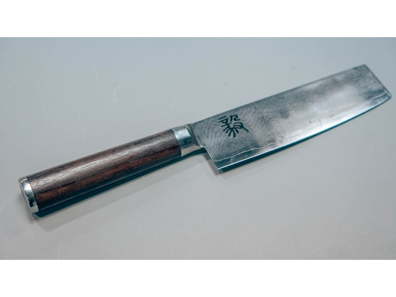 Kitchen knife made of Damascus steel Professional, 18 cm. GRILLI 777759