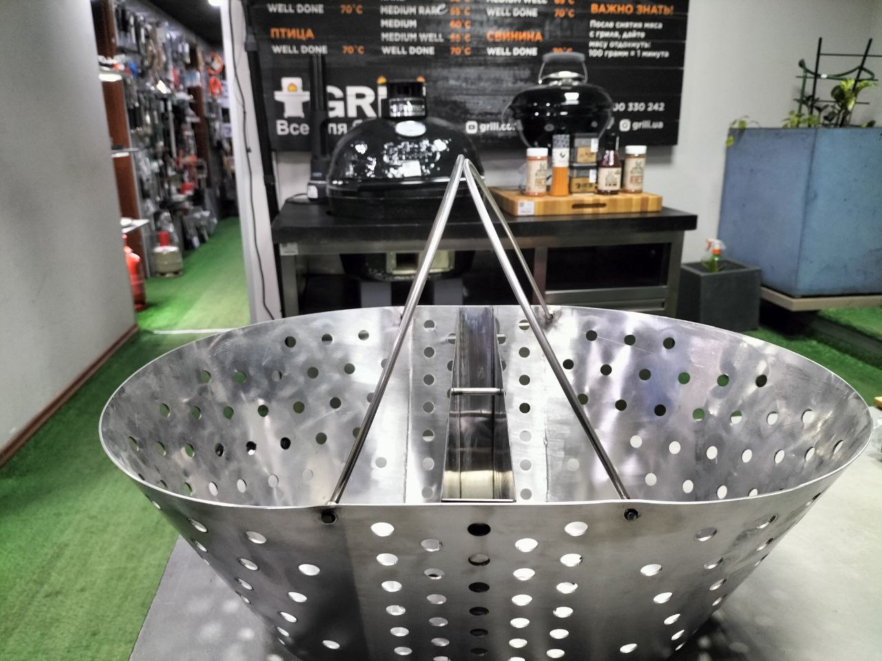 Coal basket with divider for Primo Oval XL grill 77009875