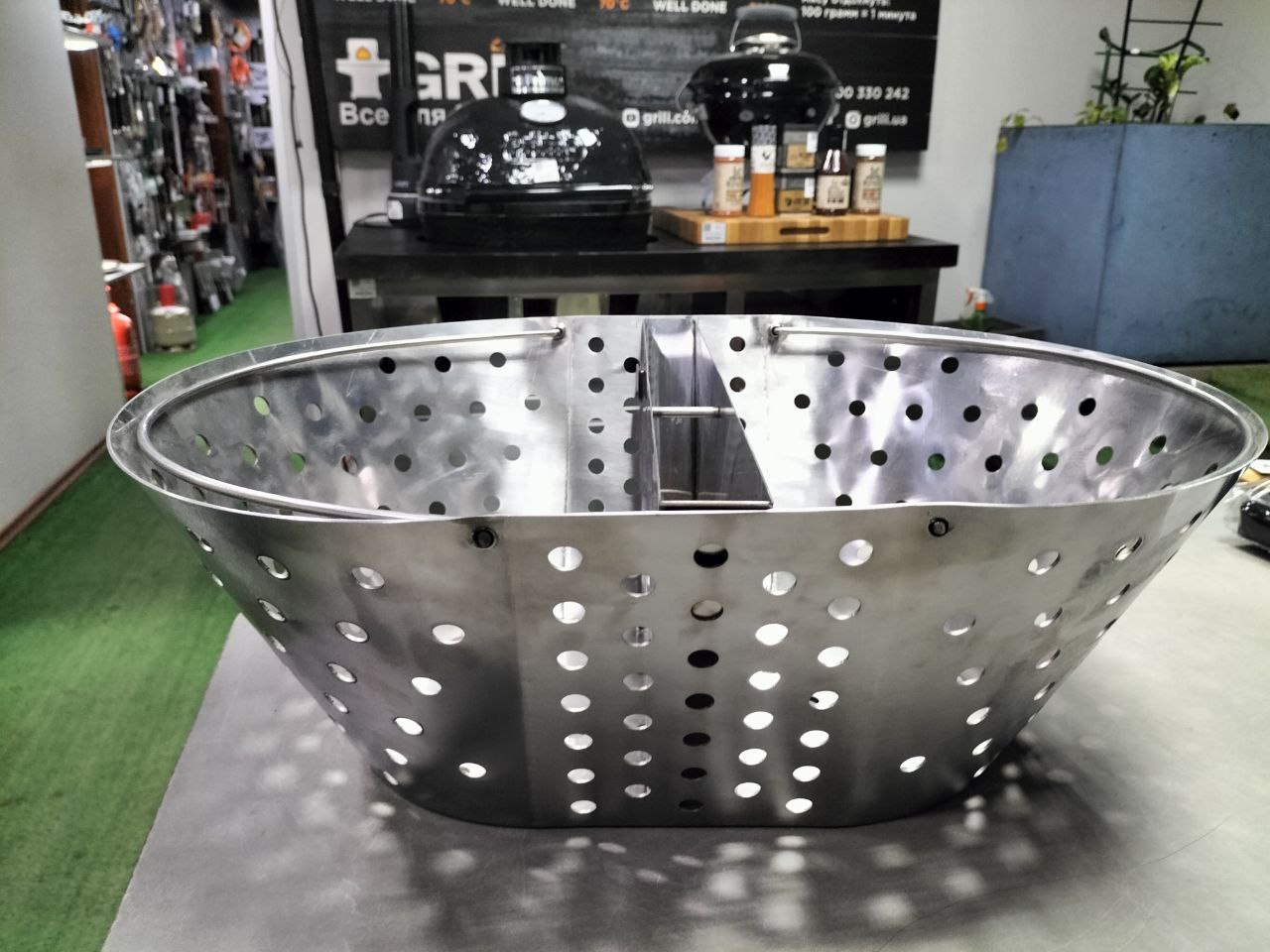 Coal basket with divider for Primo Oval XL grill 77009875
