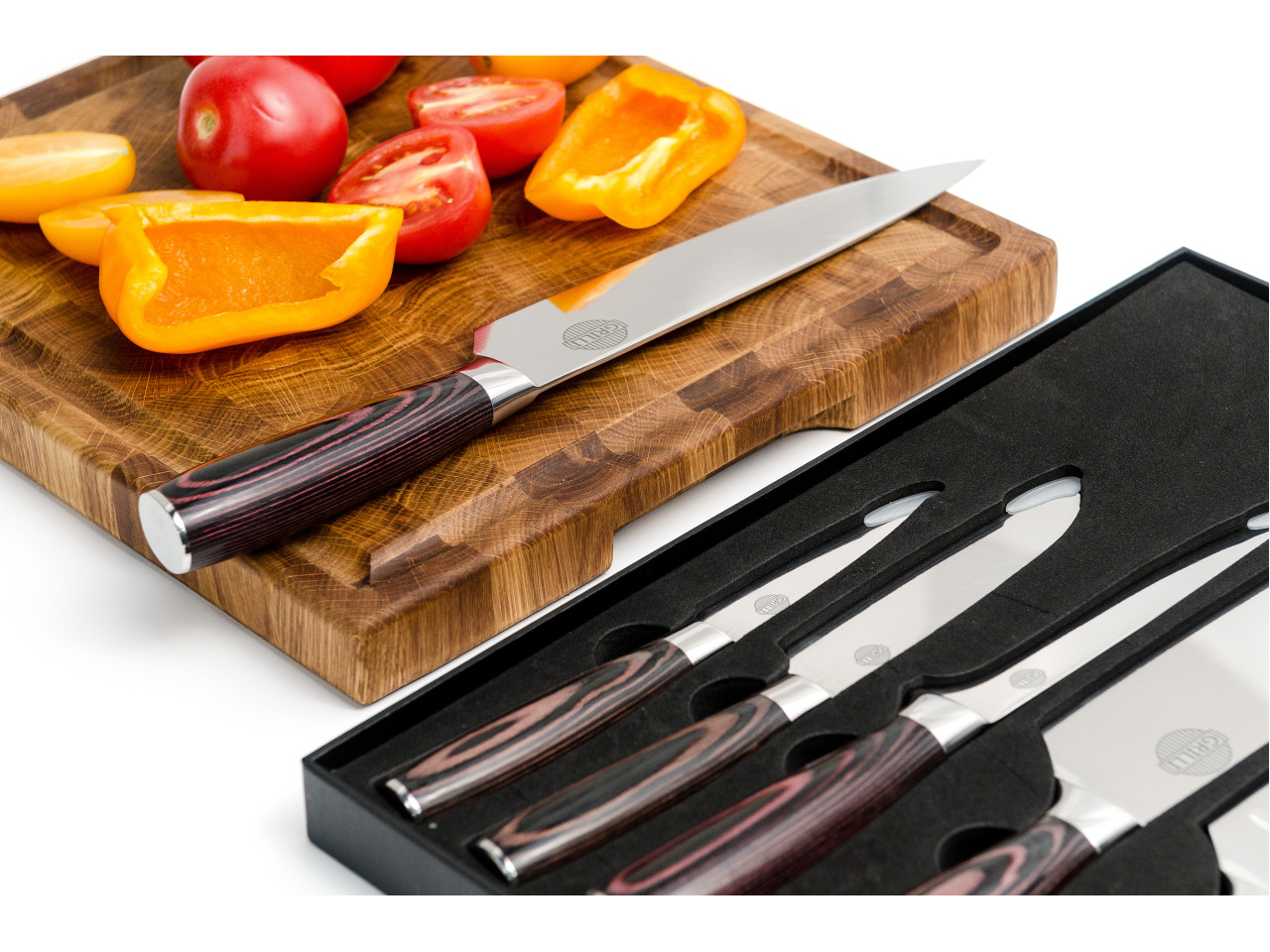 Professional Set of 8 Knives Made of Damascus Steel GRILLI 707001